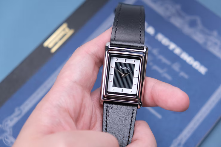Revue de la Vario Versa Automatic : un triomphe de l’horlogerie